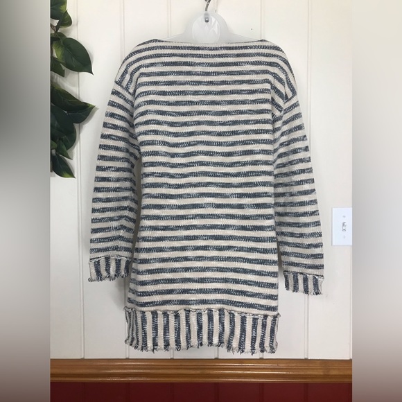 Beige & Blue Stripe Knit LS Sweater Blouse
Ladies Medium 8 - 10
100% Cotton - Picture 10 of 16